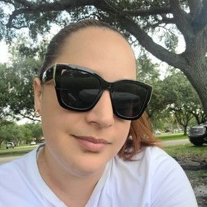 Meet your Posher, Beatriz